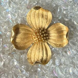 Vintage Trifari Gold Tone Dogwood Flower Brooch